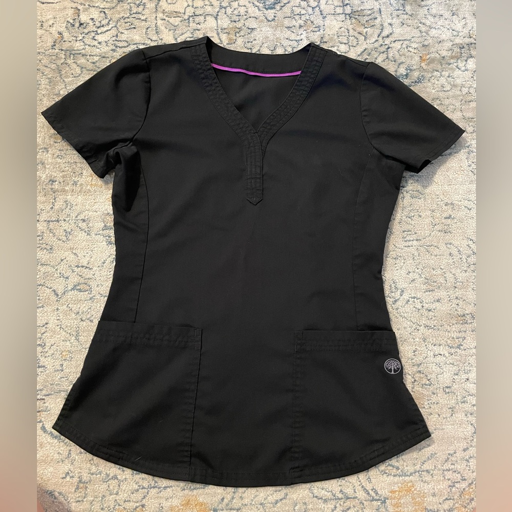 Purple label black scrub top with front pockets, XXS